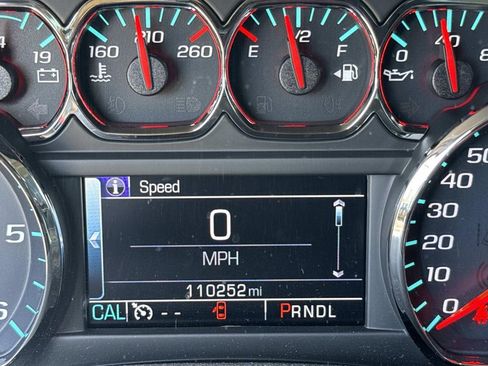 Used 2017 GMC Yukon XL SLE w/ SLE Value Package image 38