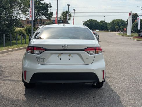Certified 2026 Toyota Corolla LE FWD image 4