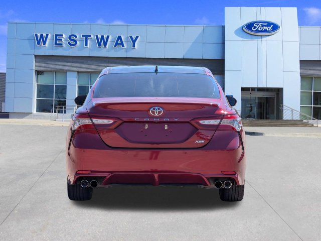 Used 2018 Toyota Camry XSE FWD image 4