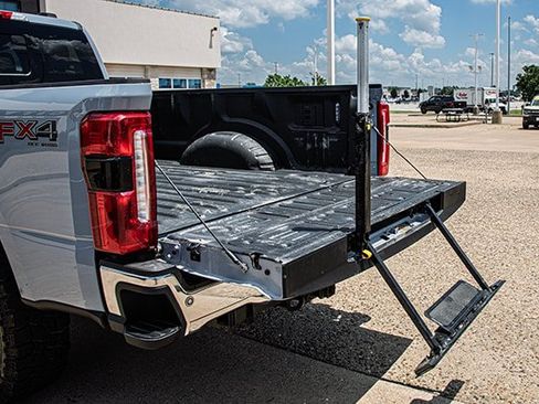 Used 2024 Ford F350 Lariat w/ Lariat Ultimate Package AWD/4WD image 30