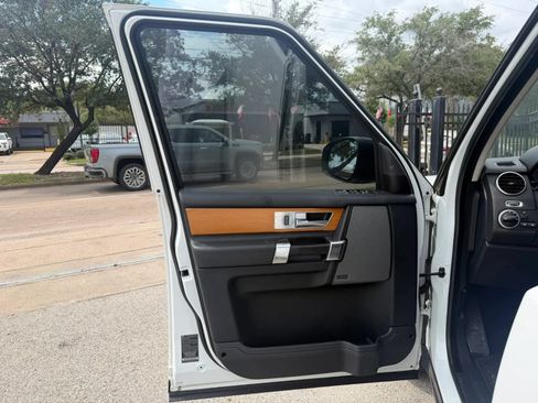 Used 2014 Land Rover LR4 HSE AWD/4WD image 6