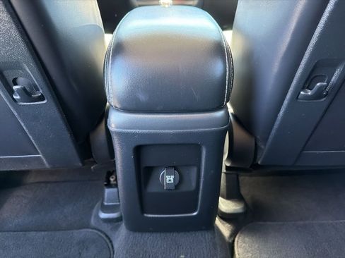 Used 2018 Dodge Journey Crossroad FWD image 26