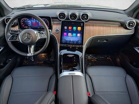 Certified 2025 Mercedes-Benz GLC 300 image 18