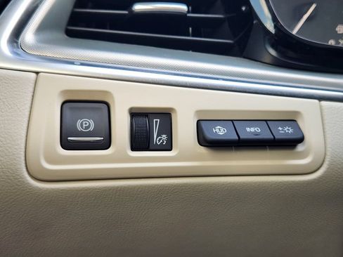 Used 2024 Cadillac XT5 Premium Luxury w/ Technology Package FWD image 27