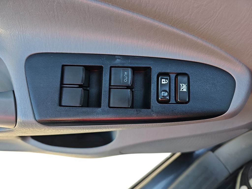 Used 2015 Toyota Tacoma PreRunner w/ SR5 Package RWD image 27