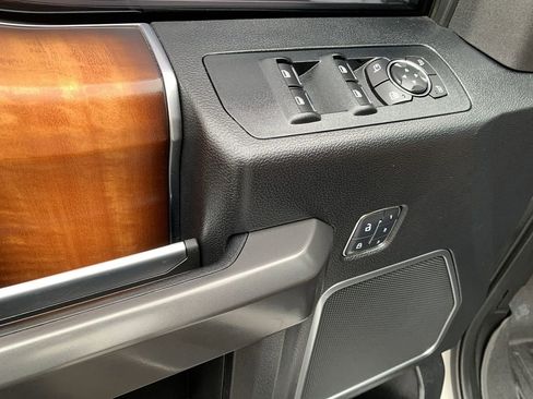 Used 2017 Ford F150 Limited image 21