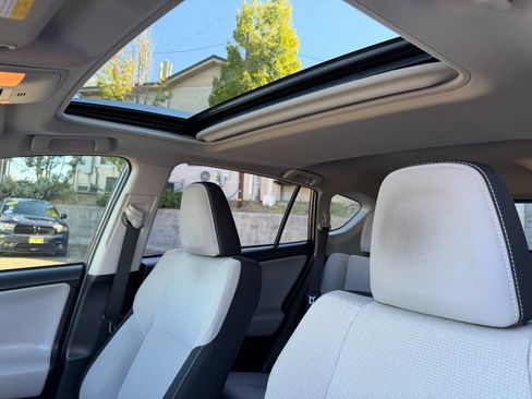 Used 2018 Toyota RAV4 XLE image 14