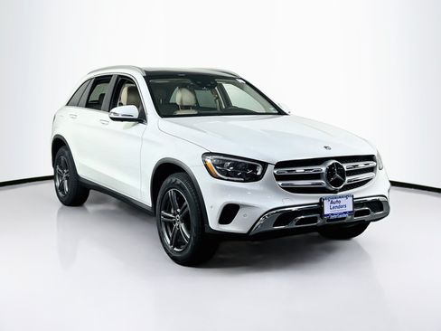 Used 2021 Mercedes-Benz GLC 300 4MATIC image 3