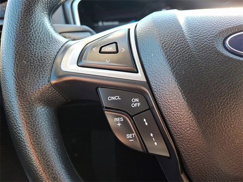 Used 2020 Ford Fusion SE image 22