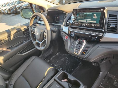 New 2026 Honda Odyssey EX-L image 7