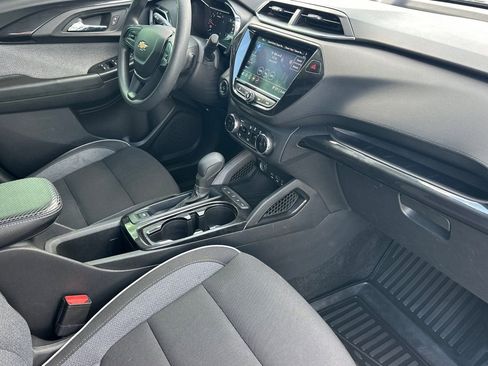Used 2023 Chevrolet TrailBlazer LT w/ Convenience Package AWD/4WD image 16