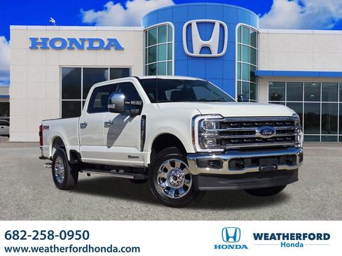 Used 2025 Ford F250 Lariat w/ Chrome Package image 1