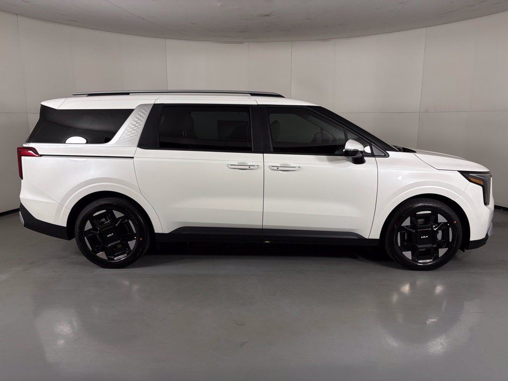 New 2026 Kia Carnival EX FWD image 9