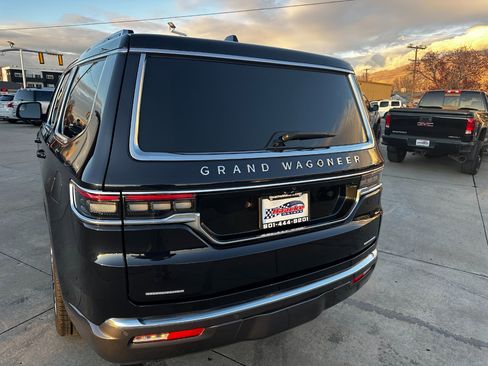 Used 2022 Jeep Grand Wagoneer Series II w/ Flexible Seating Group image 10