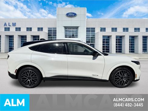 Used 2025 Ford Mustang Mach-E Premium image 6