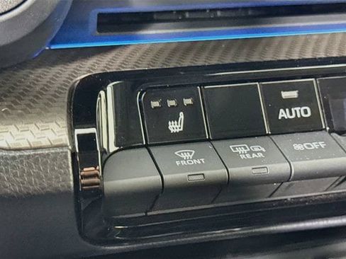 Certified 2026 Toyota Prius XLE FWD image 21