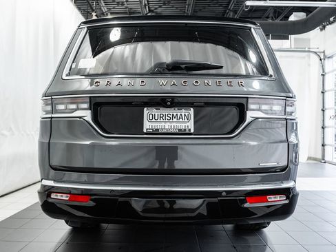 New 2024 Jeep Grand Wagoneer Series III w/ HD Trailer Tow Package image 5