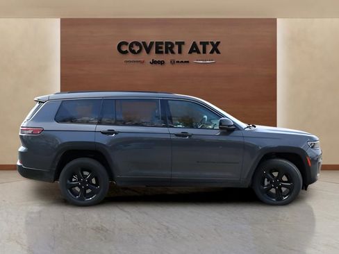 New 2026 Jeep Grand Cherokee L Limited w/ Limited Altitude Package AWD/4WD image 6