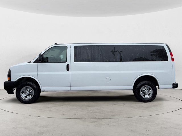 Used 2023 Chevrolet Express 3500 LS w/ Cold Climate Package RWD image 8
