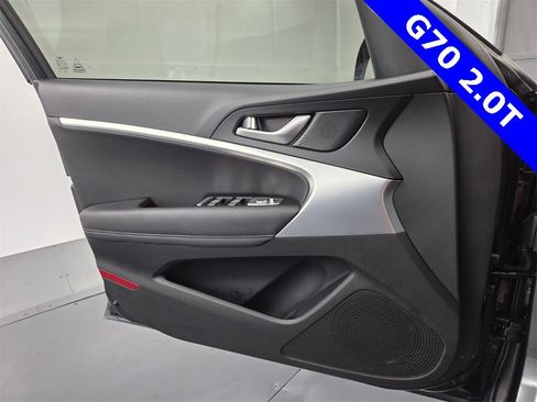 Used 2023 Genesis G70 2.0T image 40