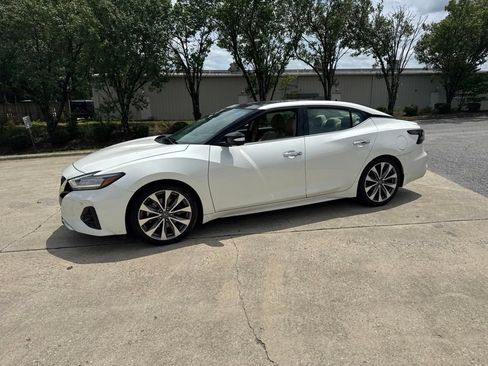 Used 2021 Nissan Maxima Platinum w/ Sport Mat Group FWD image 12