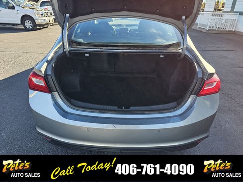 Used 2024 Chevrolet Malibu LT image 9