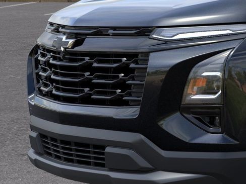 New 2026 Chevrolet Equinox LT w/ Convenience Package II FWD image 13