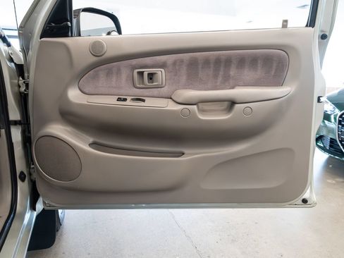 Used 2004 Toyota Tacoma 2WD Xtracab image 19