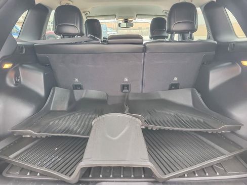 Used 2021 Jeep Cherokee Latitude Plus image 21