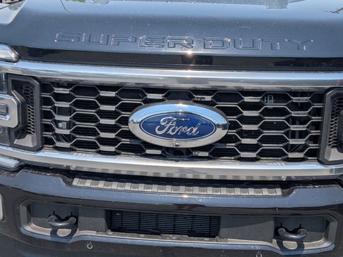 Used 2026 Ford F450 Platinum w/ Platinum Plus Package AWD/4WD image 13