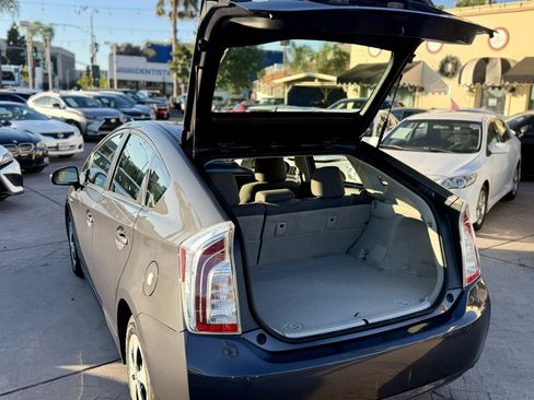 Used 2015 Toyota Prius Two FWD image 11