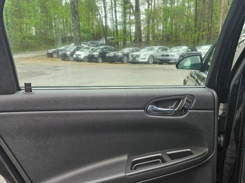 Used 2016 Chevrolet Impala LTZ image 35