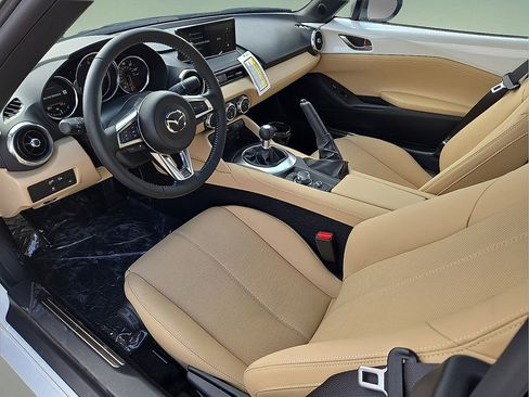 New 2026 MAZDA MX-5 Miata Grand Touring RWD image 17