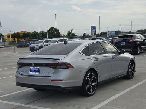 Used 2024 Honda Accord Sport image 3
