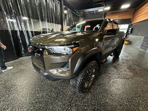 Used 2024 Chevrolet Colorado ZR2 w/ ZR2 Convenience Package III AWD/4WD image 6
