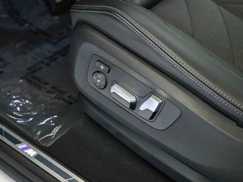 Used 2026 BMW X5 sDrive40i w/ M Sport Package image 25