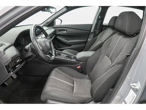 Used 2024 Honda Accord Sport image 10