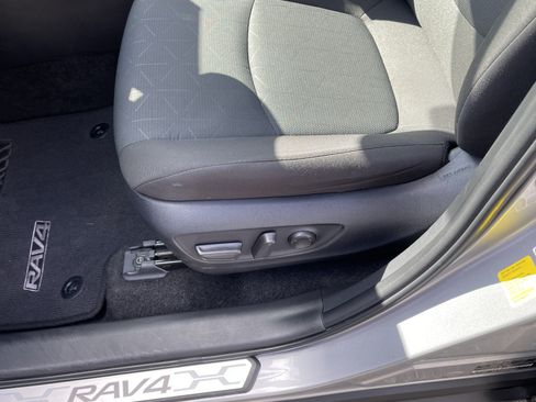 Certified 2024 Toyota RAV4 XLE w/ Convenience Package FWD image 18
