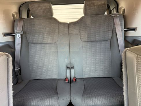 Used 2006 Jeep Commander 4WD image 21