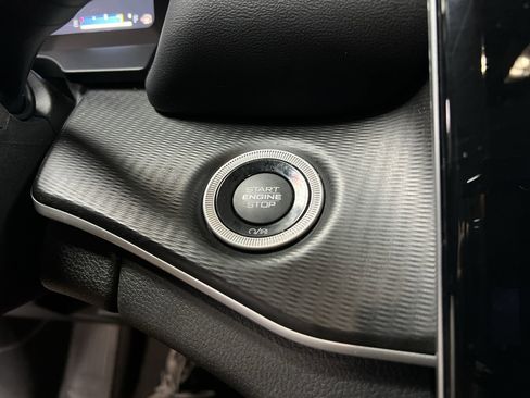 Used 2023 Jeep Grand Cherokee Laredo image 85