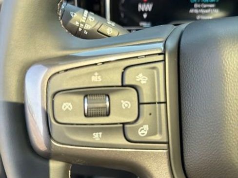 Used 2025 Chevrolet Silverado 2500 ZR2 w/ Technology Package AWD/4WD image 27