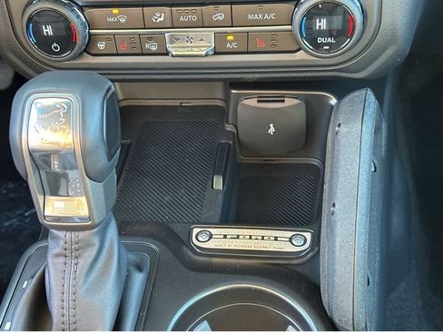 New 2025 Ford Bronco Outer Banks w/ Sasquatch Package image 30