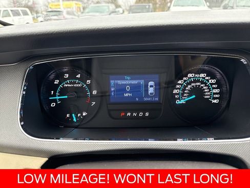 Used 2018 Ford Taurus SE image 4