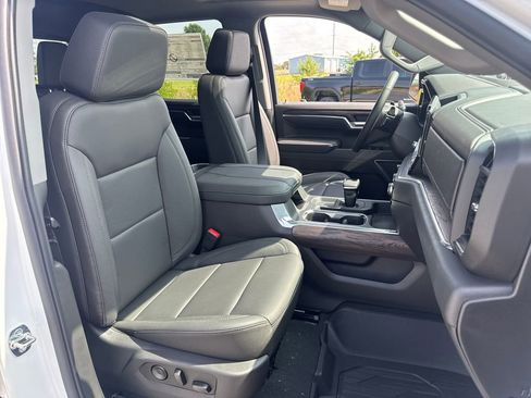 New 2026 GMC Sierra 1500 SLT AWD/4WD image 12