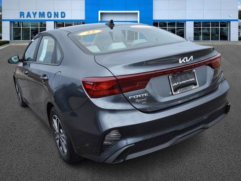 Certified 2022 Kia Forte LXS w/ LXS Technology Package image 5