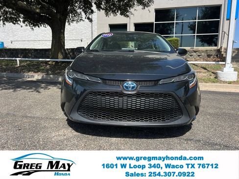 Used 2022 Toyota Corolla LE FWD image 2