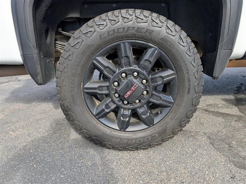 Used 2024 GMC Sierra 3500 AT4 AWD/4WD image 14