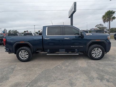 Used 2020 GMC Sierra 2500 Denali w/ Technology Package image 3