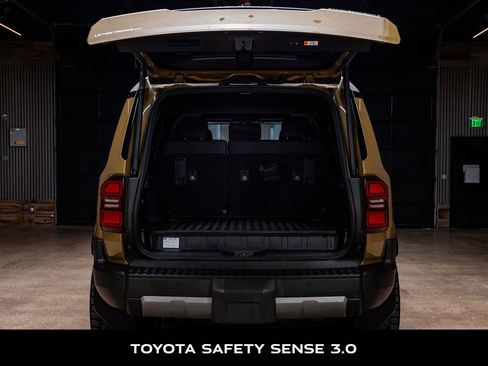 Used 2025 Toyota Land Cruiser image 8