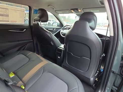 New 2026 Kia Niro Wind w/ Wind Preserve Package FWD image 17